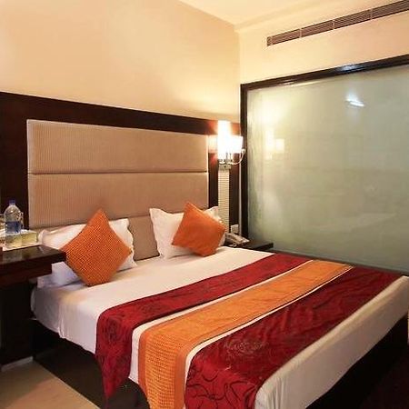 The Grand Hotel Bizzotel คูร์เคาน์ ภายนอก รูปภาพ
